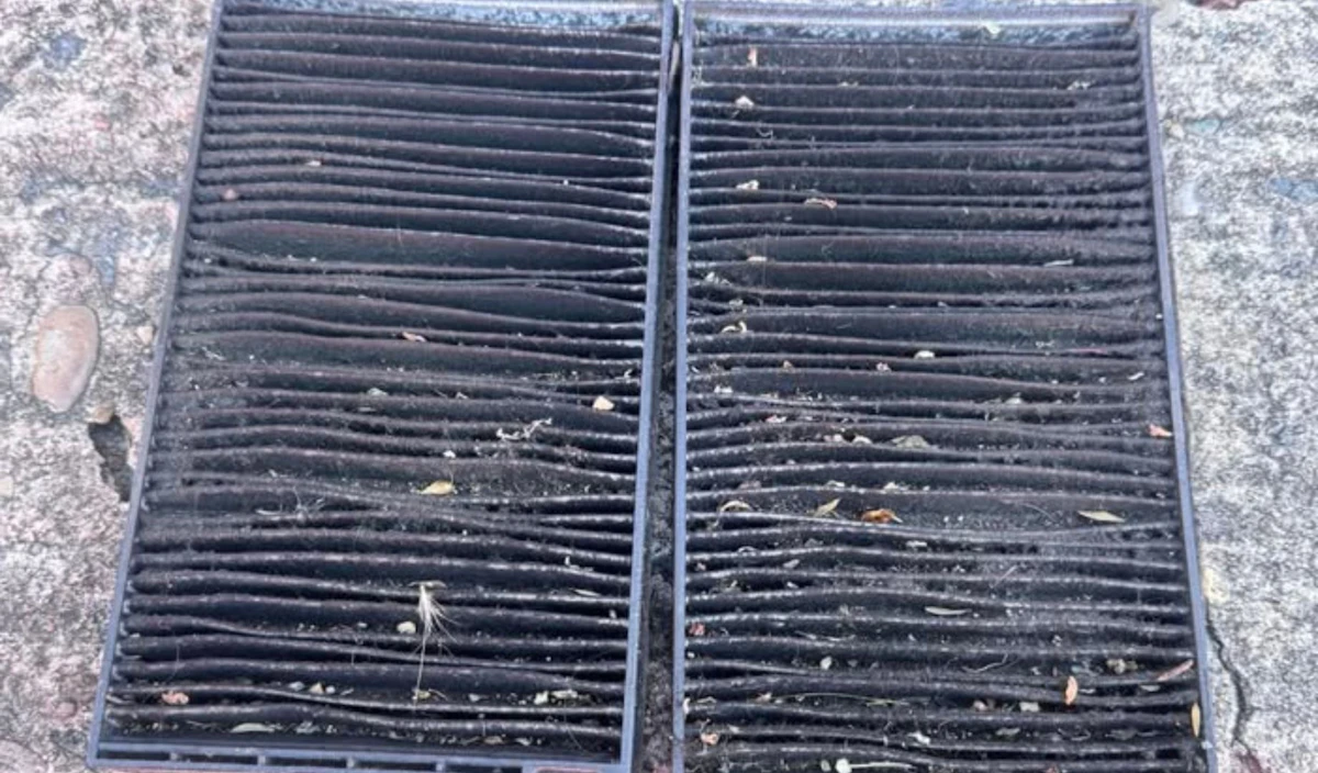 Cabin Filter definitely never been replaced by the previous workshop